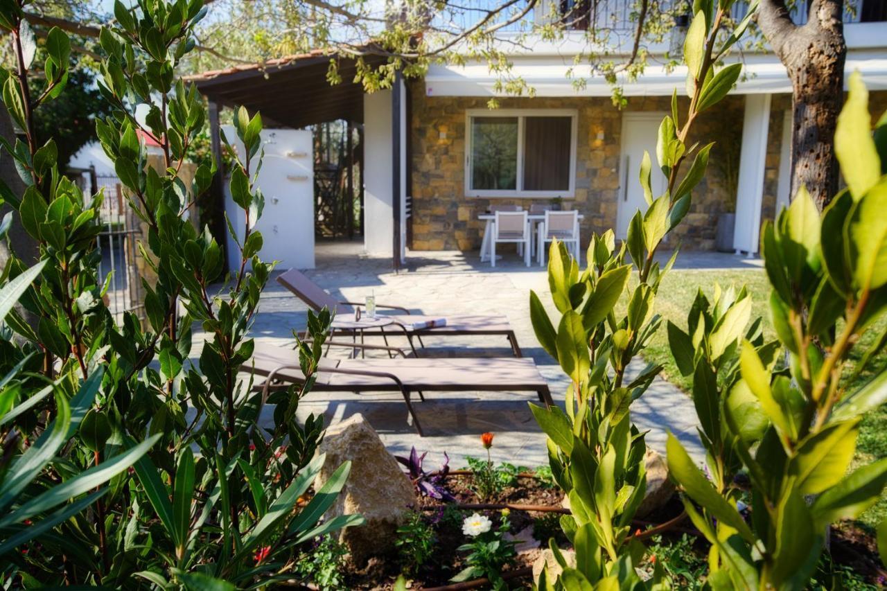 Coel Luxury Suites By Rentalspro Services - Potidea Halkidiki Néa Potídea Kültér fotó