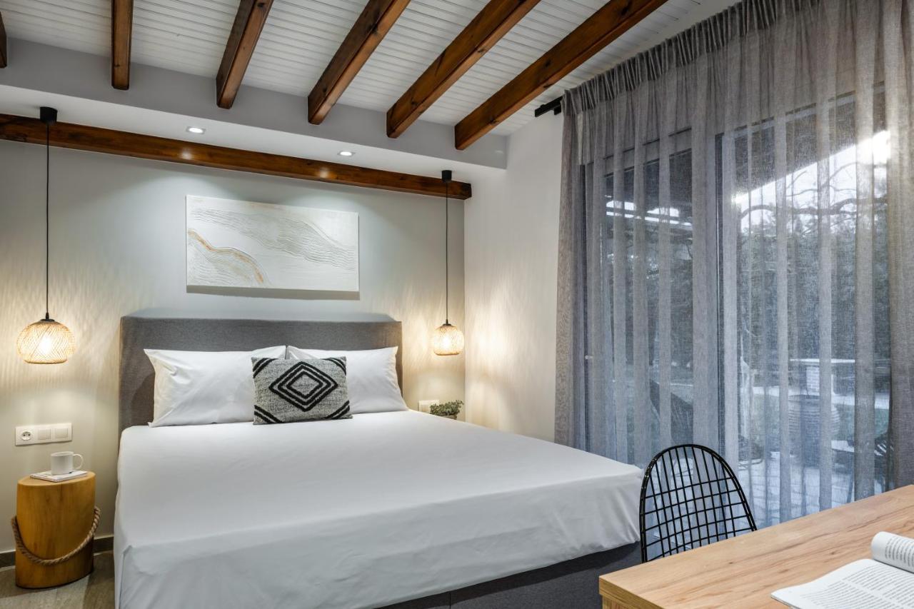 Coel Luxury Suites By Rentalspro Services - Potidea Halkidiki Néa Potídea Kültér fotó